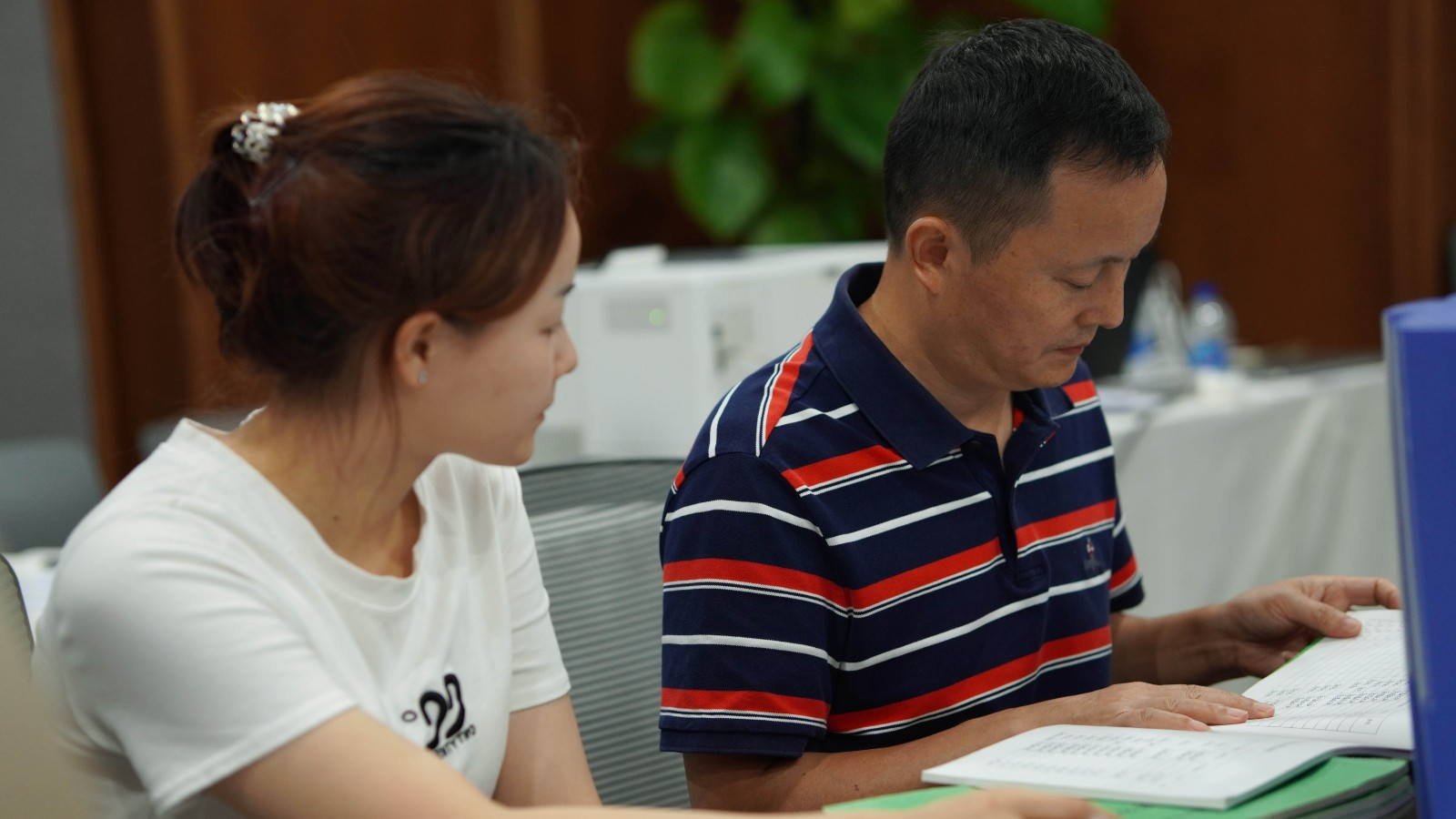 f4c0fa8b-fdcf-4846-aed2-481af009443d f4c0fa8b-fdcf-4846-aed2-481af009443d